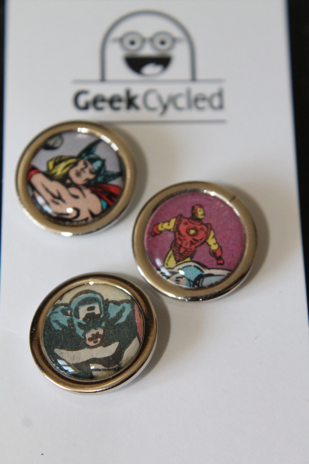 Vintage Superhero/Comic Book Pin (Marvel - Avengers) Lapel Pin Tie Pin Brooch