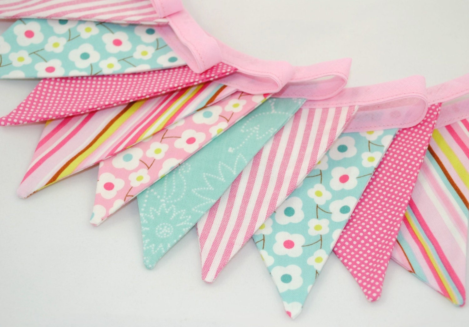 Mini Bunting - CANDY PINK & AQUA - The perfect decoration for Nurseries and Girls Bedrooms
