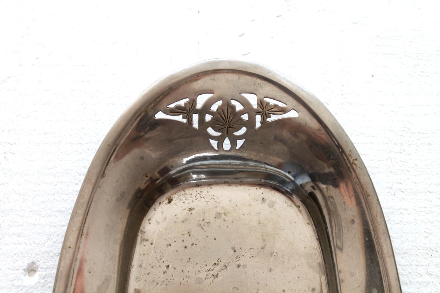 Vintage art deco metal tray / Farberware / Brooklyn NY / home decor / serving / bread tray / cottage chic / patina / cut out flower decor