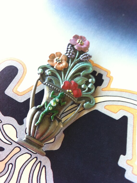 Vintage Silver Tone Enamel Gecko Lizard Flower Pot Brooch Pin