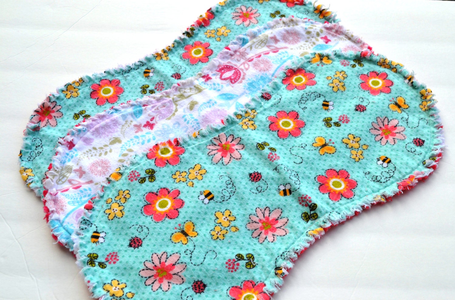 Baby girl burp cloth set of 3 : Flannel / Contoured / Baby burp cloths / Burpcloths / burprags / flowers / butterflies