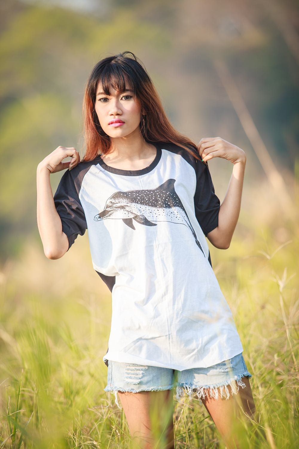 Dolphin screenprinted on Baseball t-shirt Tee Shirt Baseball Tee Short Sleeve Shirt Women T-Shirt Unisex T-Shirt Size M