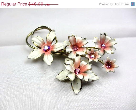 White w Pink Enamel Rhinestone Flower Brooch 1940s Vintage Jewelry