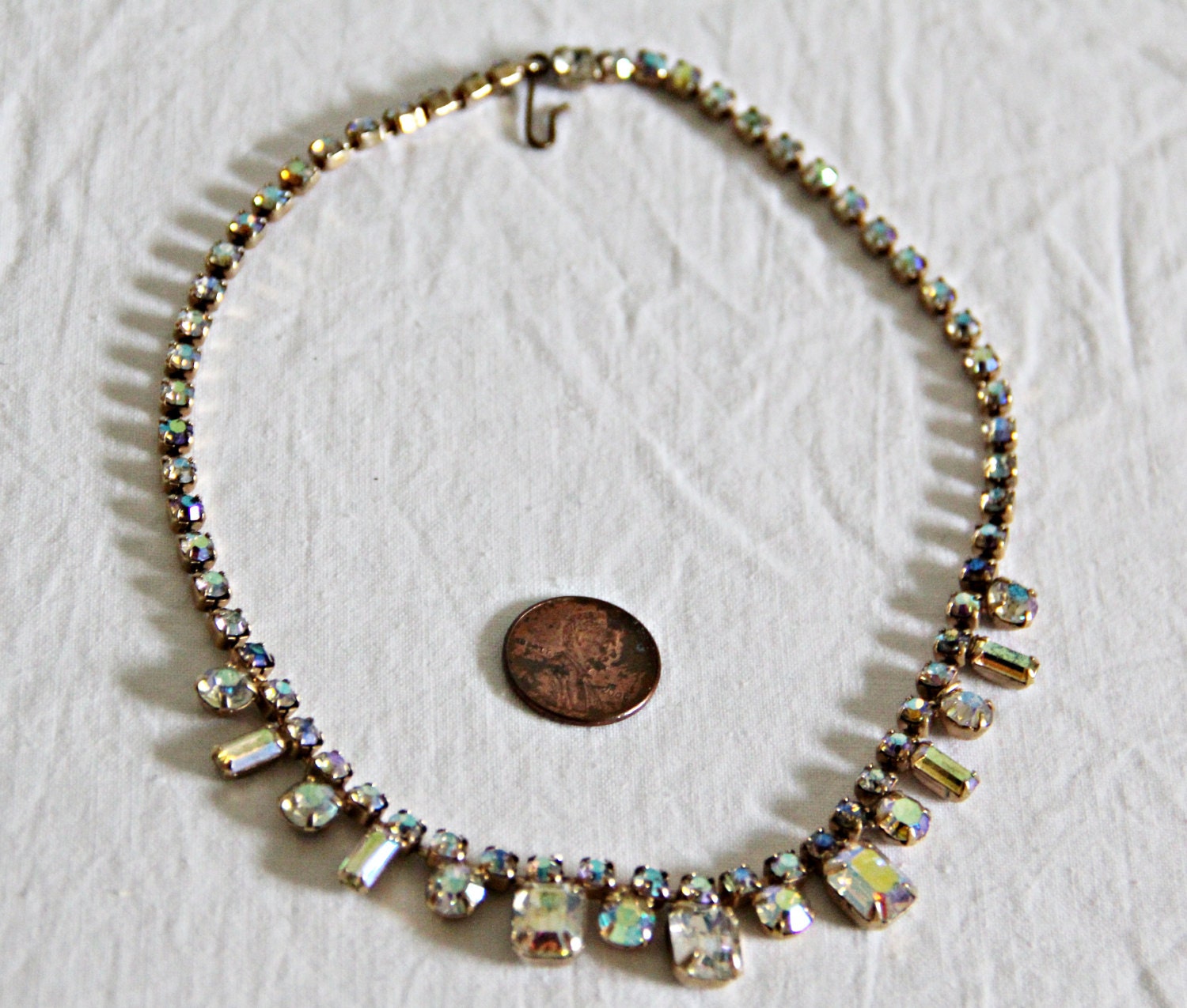 Vintage - Retro Rhinestone Necklace - Mint Condition