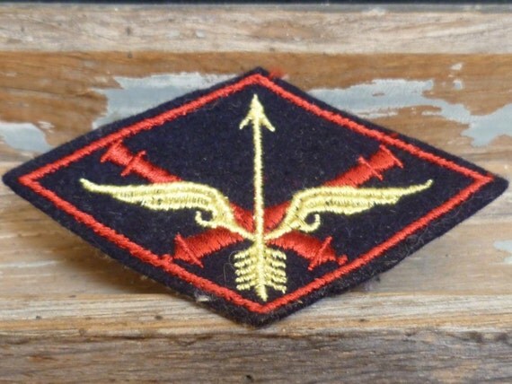 Military Insignia Patch Crossed Field Guns and by joiedefrance