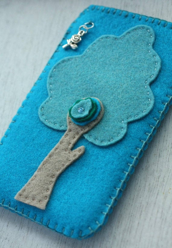DIY PDF Pattern felt iPhone cover Woodland