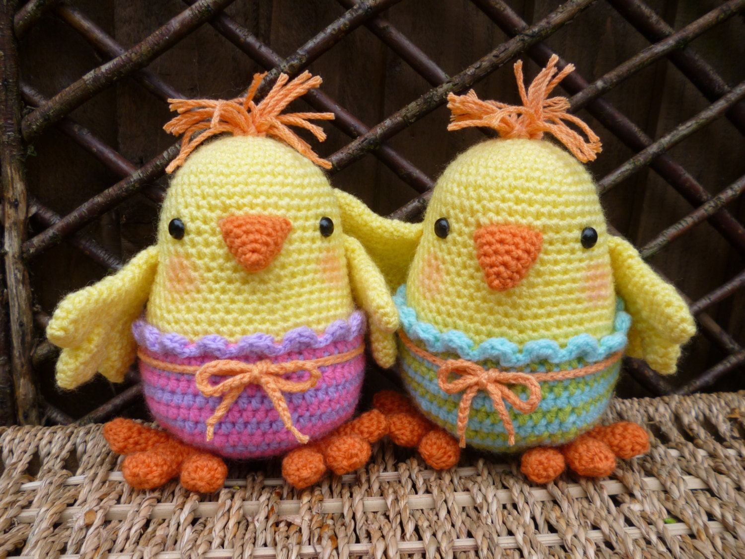 Spring Chick Dolls, Amigurumi Crochet Pattern, Boy and Girl Easter Chicks.