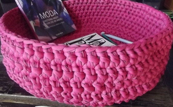 Large crochet bowl, handmade from recycled cotton Zpagetti yarn