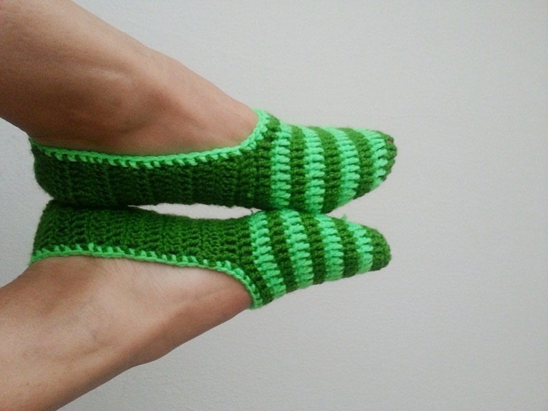 FREE SHIPPING Green  Healthy Booties Home slippers Dance classic yoga sexy hygienic light Naturel Silk cashmire crochet