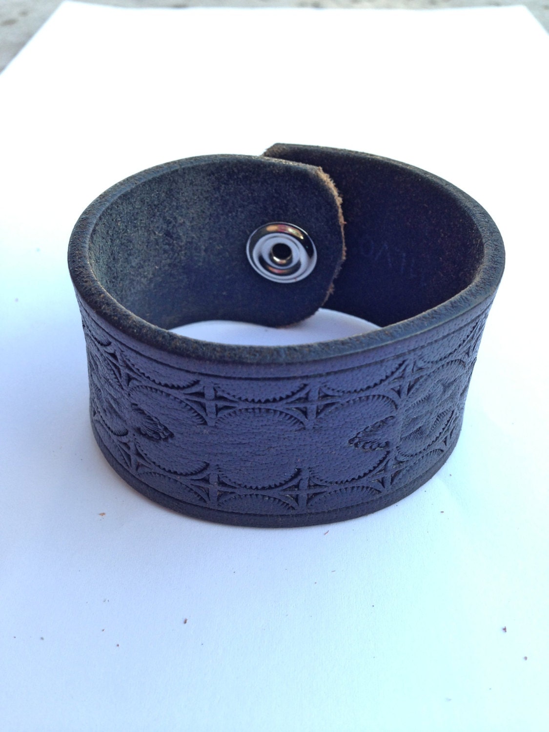 Vintage Cuff Jewelry Women's Leather Bracelet in Black with Tooled Accents Fashion Accessories Bohemian Cuff Bangles (CUFF10)