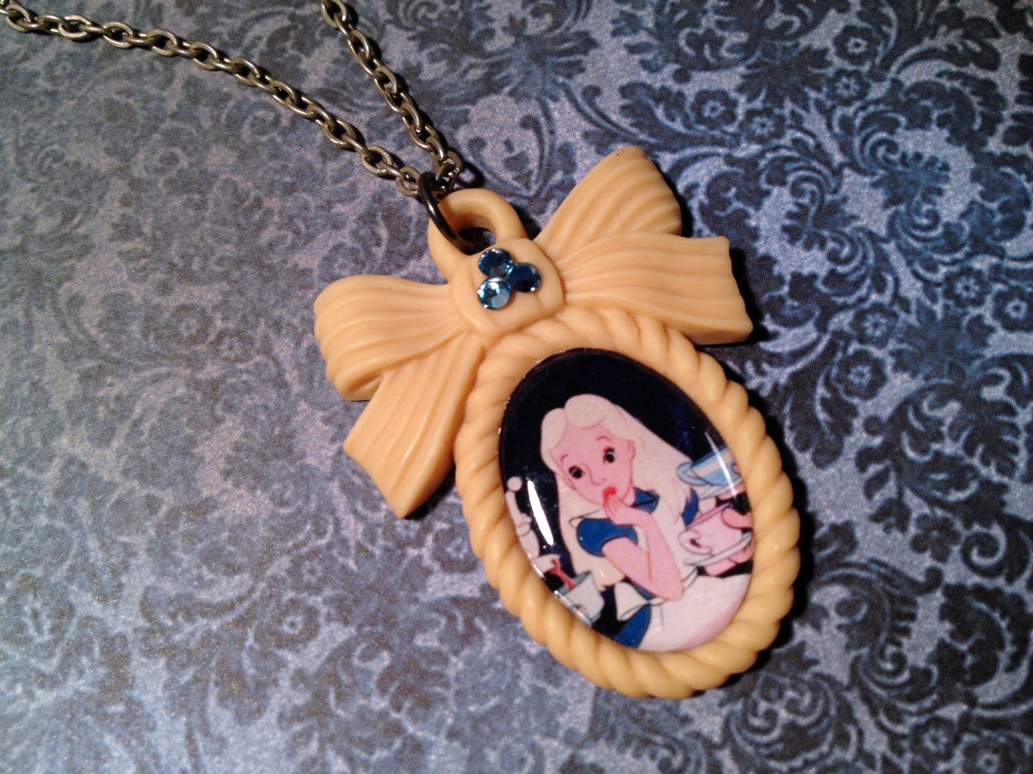 Vintage Alice In Wonderland Pendant Necklace