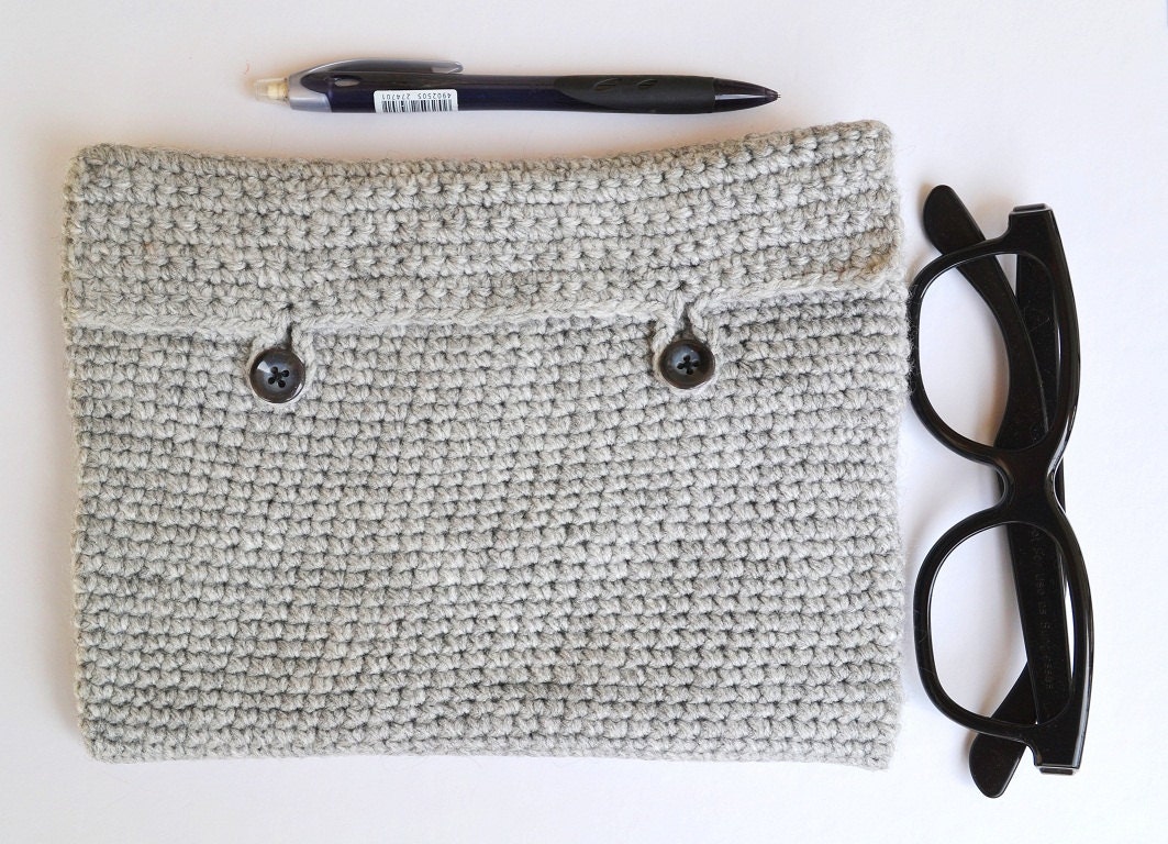 iPad crochet case //  Soft iPad cover // Grey Ipad sleeve // MacBook Pro crochet case // Mac crochet sleeve // iPhone crochet case