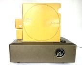 Industrial 1970s Argus 900 Slide Projector in Taupe Metal w/ 3 Argus Roundablout Slide Carousel Trays, Vintage Office Decor