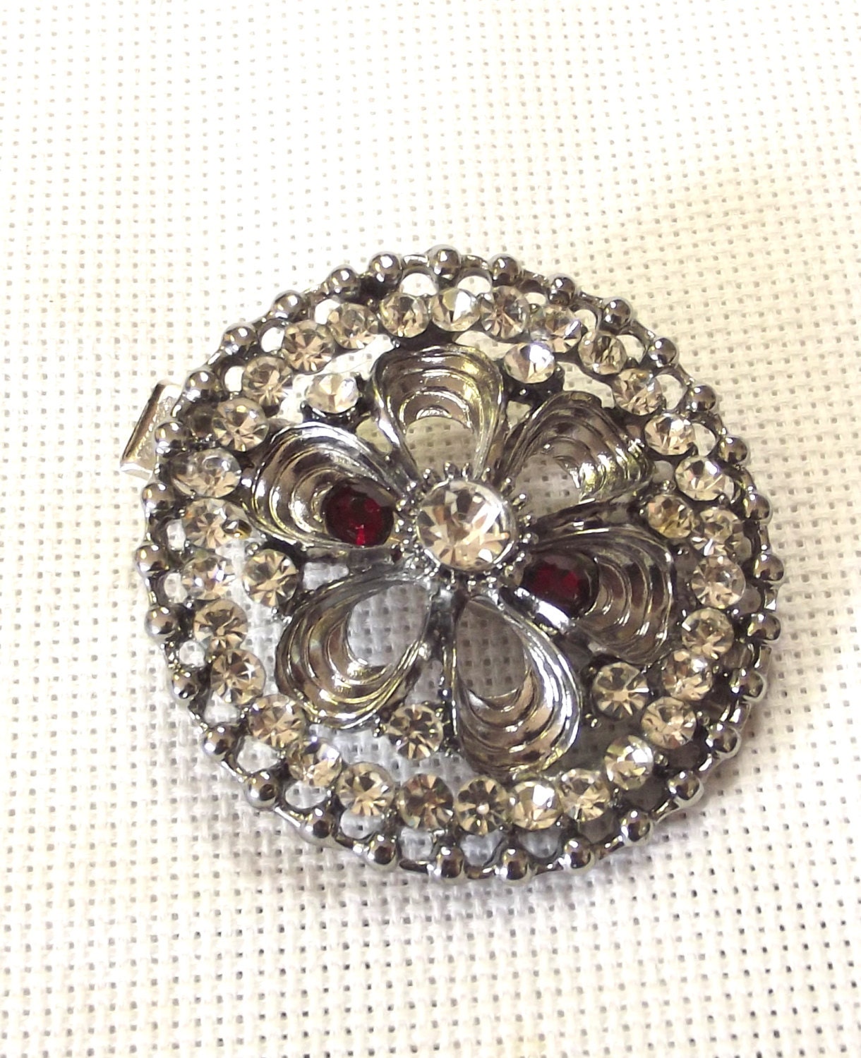 Repurposed Hair Clip, Vintage Brooch, Rhinestone Accessory, Wedding Hair Accessory, Hair jewelry, Costume Jewelry