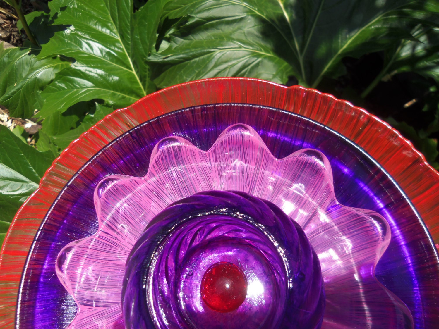 Colorful Garden Art - Glass Plate Flower- Hand Painted in Red, Puurple & Pink - Garden Decor - Sun catcher - Garden Sculpture - Yard Art