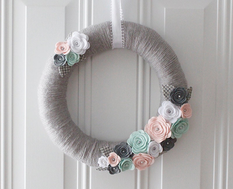 Yarn Wreath with Felt Flowers, 14" Yarn Wreath, Grey Wreath with White, Charcoal, Mint and Peach Felt Flowers