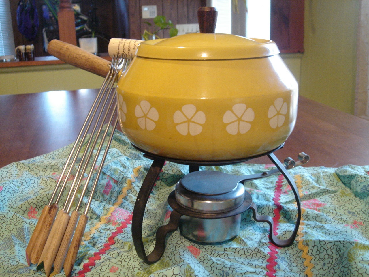Vintage Yellow Flower Fondue Set