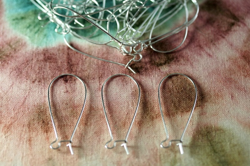 100 Kidney Earwires Silver Plated 50 PAIRS FAST Shipping 40mm X 16mm Quality Comfortable Open Loop Beautiful Earwires