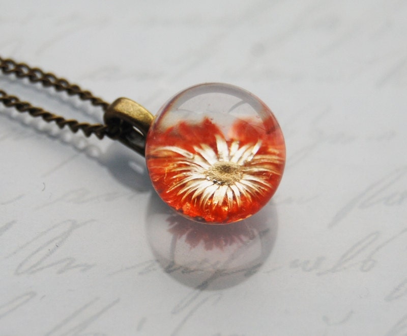 Mini Pressed Flower Necklace Real Flower Resin Ball Orange Daisy Orb Globe Jewelry Crystal Clear Petite Dainty Gift for Her