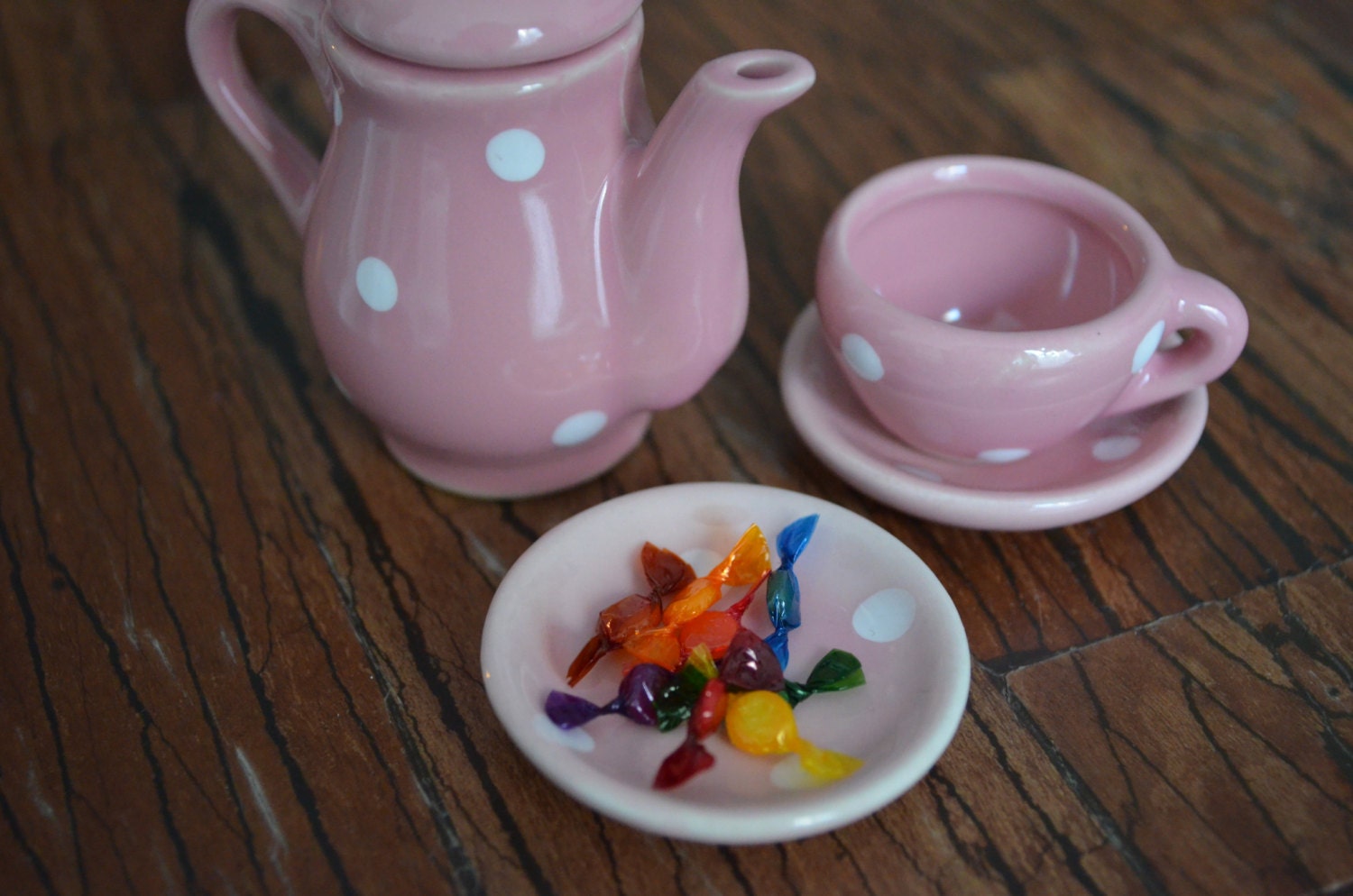 Miniature Rainbow-coloured Wrapped Candy for dolls (MSD-size and smaller)