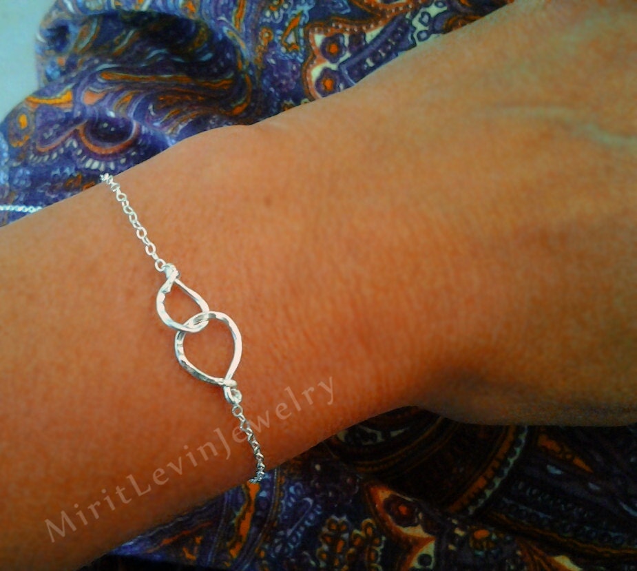 Mother Daughter Bracelet, Friendship,Bangle,2 circles, charm,Birthday,Bridesmaid, sisters jewelry,best friend, Mother's Day gift