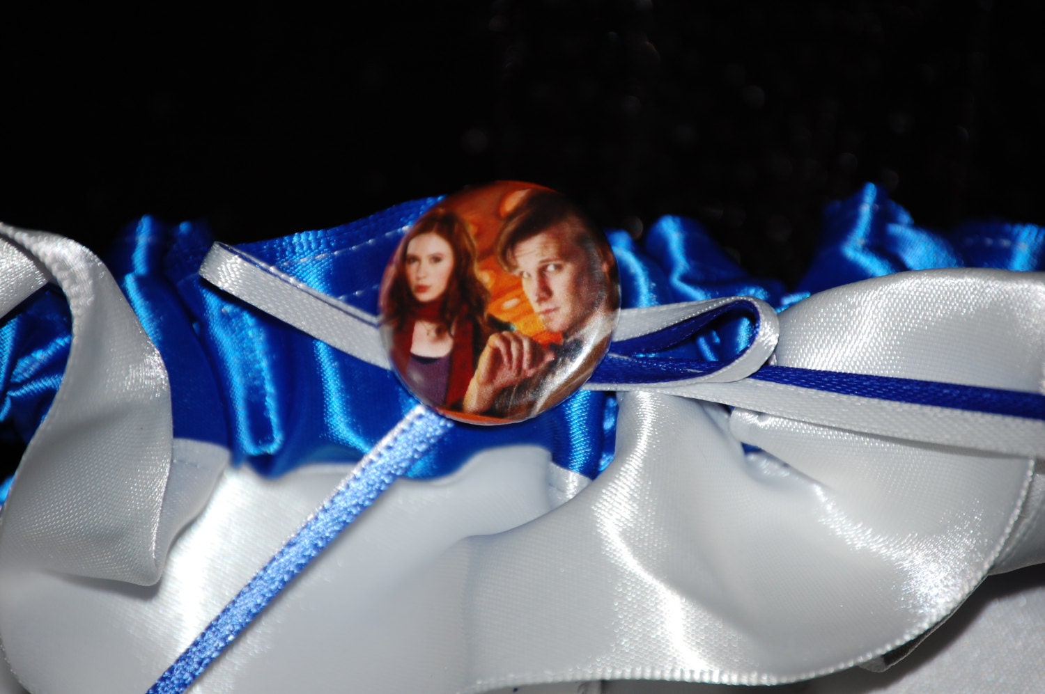 Custom Dr. Who Garter with Button of Choice SINGLE