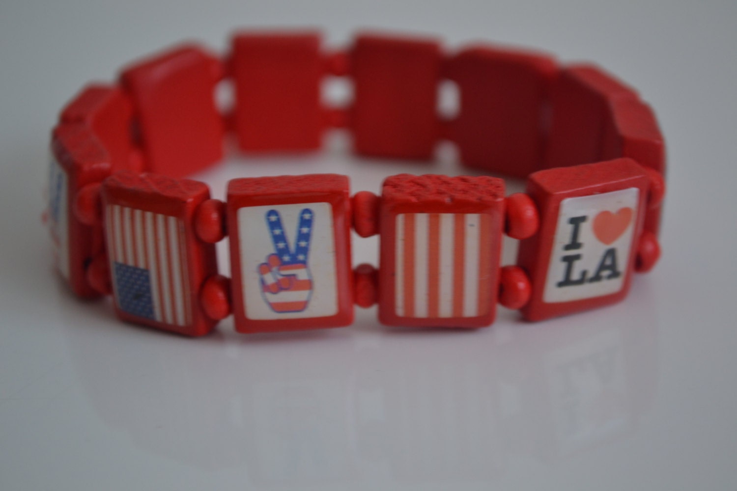 Wooden red LA bracelet USA america patriot peace bead wood