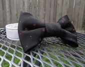 Dog collar and Bow Tie - READY To SHIP  Wedding Black Bowtie with Red Flowers with a White Collar - wedding, bowtie dog collar