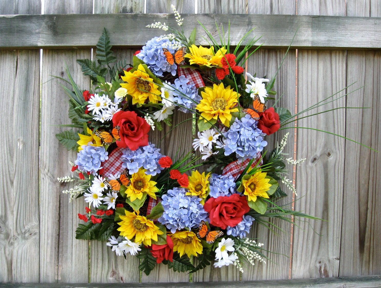 SALE  Classic American Summer Sunflowers and Roses Wreath