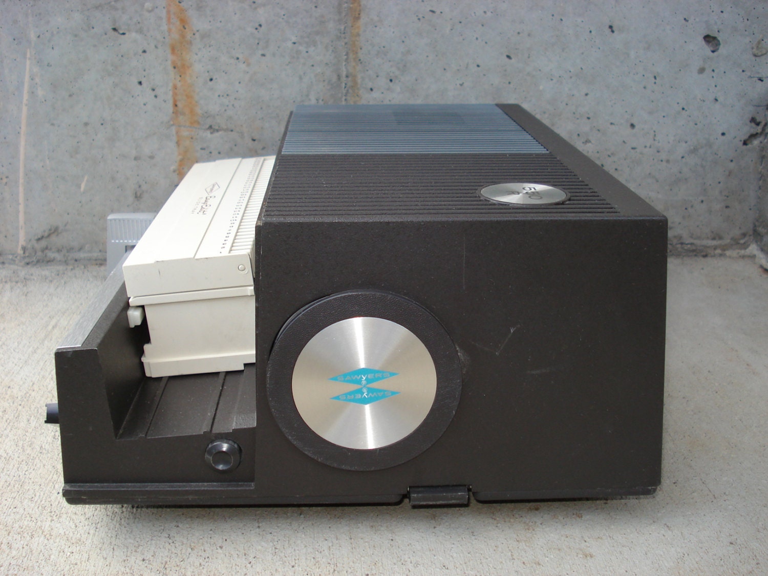 Vintage Sawyer 550R Slide Projector with 3 by LkWhatTheCatDraggedN