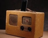 ipod iphone charging station with speaker from vintage radio