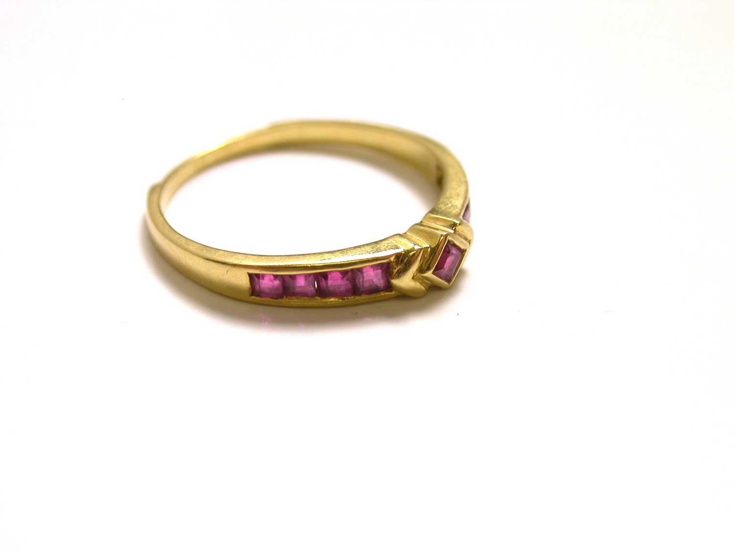 18k Yellow Gold Ruby Ring Size 6