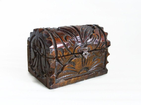 Pirate treasure chest, mini, VINTAGE hand CARVED wood. Nautical home decor, Handmade carving, wooden, Jewelry gift box, Blue felt lining