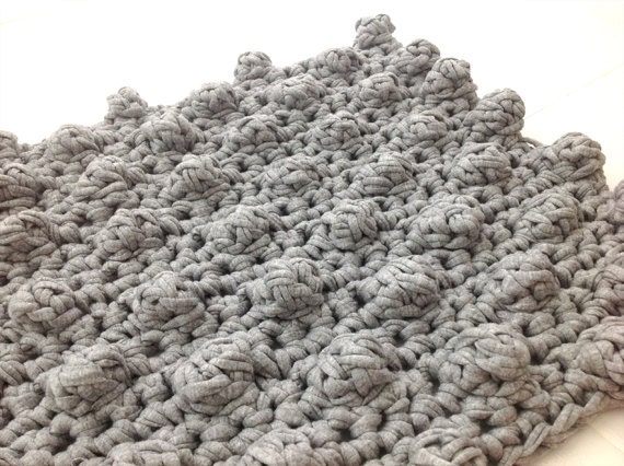 Crocheted Bubble Rug, recycled tshirt yarn, grey