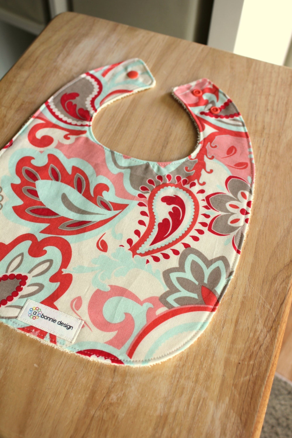 Verona Pinks : Plastic Lined Bib
