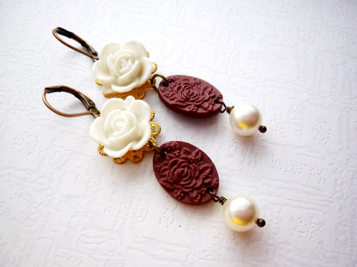 Ivory and Chocholate Brown Floral Blossom Earrings, Wedding Jewelry, Rustic Country Weddings, White and Brown Flower Earrings