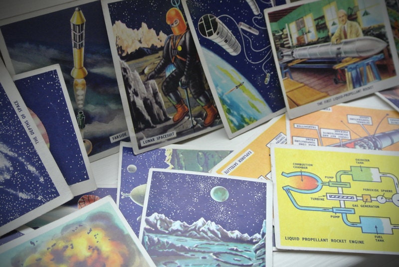 18 Vintage Space Trading Cards featured image