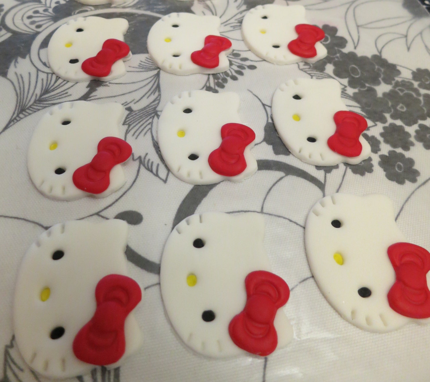 Hello Kitty Fondant Cupcake toppers Il_170x135