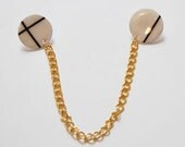 Collar clips