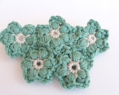 Crochet Brooch - Emerald Green Flowers - matemo