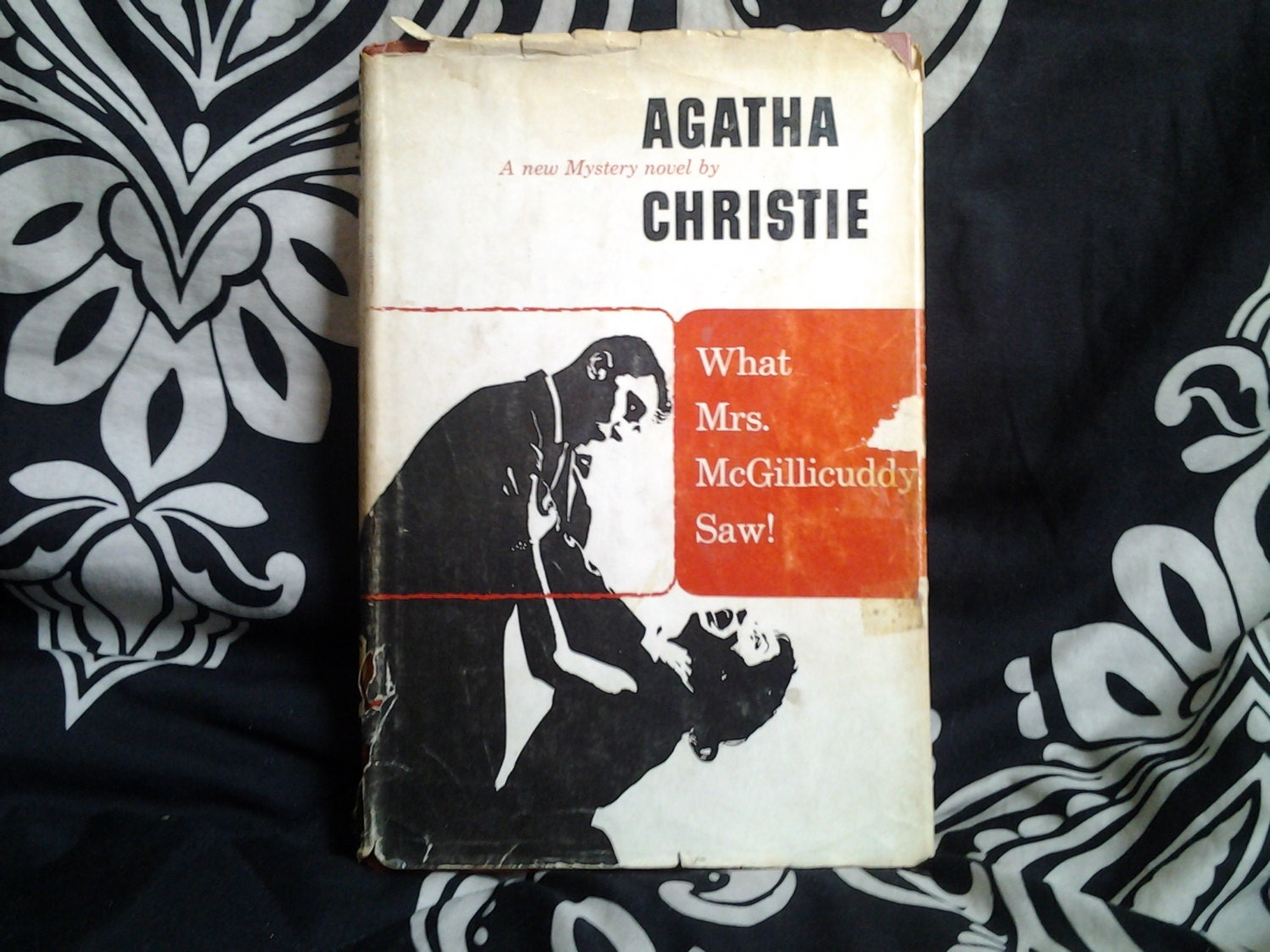 First Edition of Agatha Christies What M rs. McGillicuddy Saw. Rare vintage hardcover.