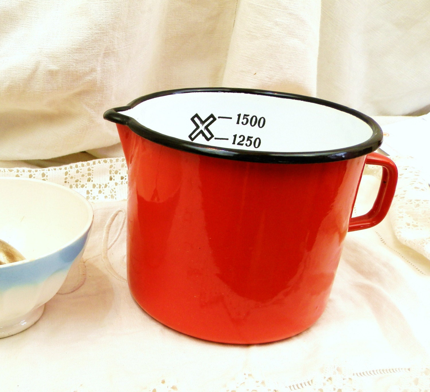 Vintage French Red Enamelware Milk Jug 1.5 Liters / French Farmhouse Decor / Country Decor