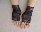 Black lace glove, gingerless glove, gothic, boho bride gloves, fingerless glove, Free ship