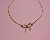 Bow Necklace