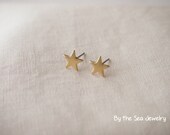 Tiny STAR Raw brass studs earrings -simple everyday jewelry -dainty