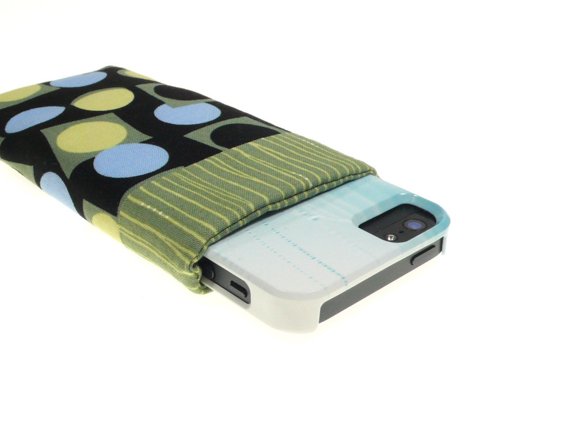 padded iPhone sleeve, fits iPhone 5, 4, 4s, pouch, cell phone case, handmade, cellphone cozy, retro, geometric, circles, black, green