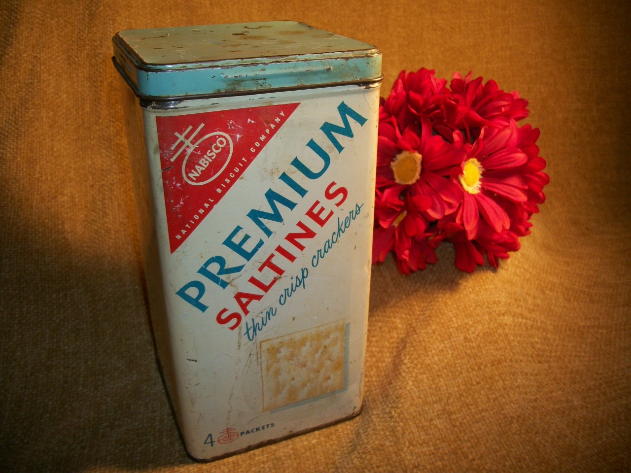 Vintage Cracker Tin, Nabisco Premium Saltines, Metal Box, Container, Retro Kitchen Decor
