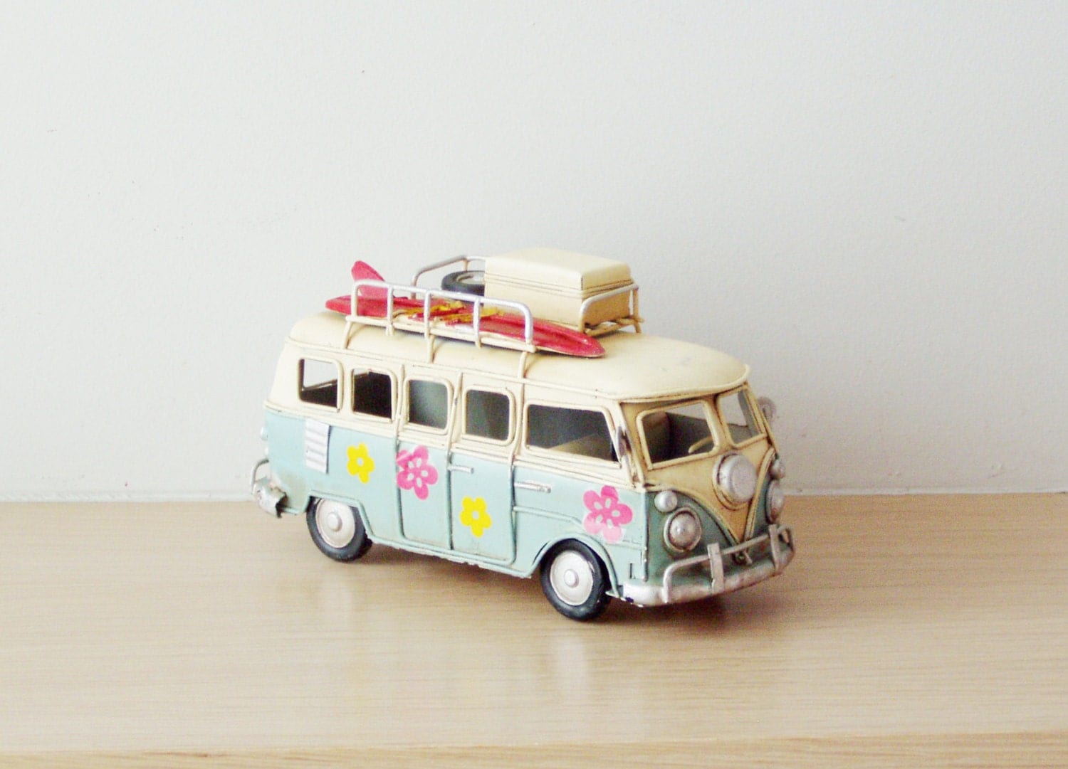 Hippie VW retro van, summer of love van miniature, retro collectible