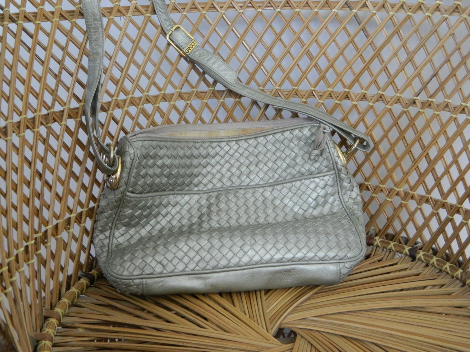 1980s 80s Vintage silver woven leather shoulder bag