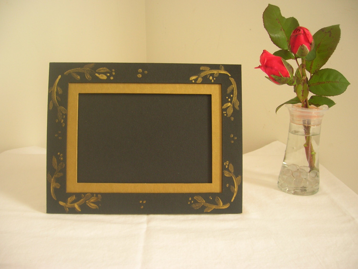 Handmade photo frame (4 x 6) - Hand painted